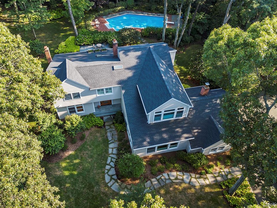 1st image of 8 Waterview Lane