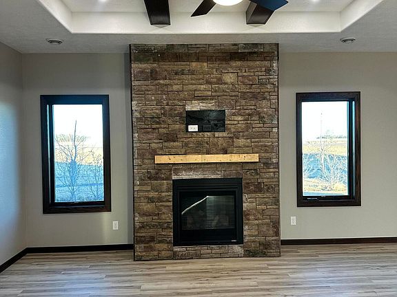 3rd image of 2804 Cottonwood Cir