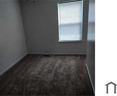 10724 Hathaway Ave — Photo 7