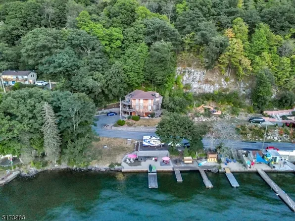 34 Edgemere, Greenwood Lake, NJ 10925