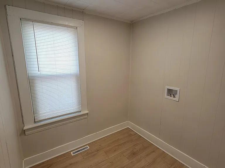 172 Paine St #1F — Photo 6