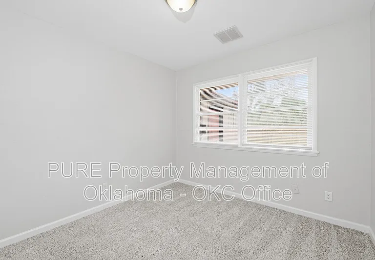 1301 NW 102nd St — Photo 14