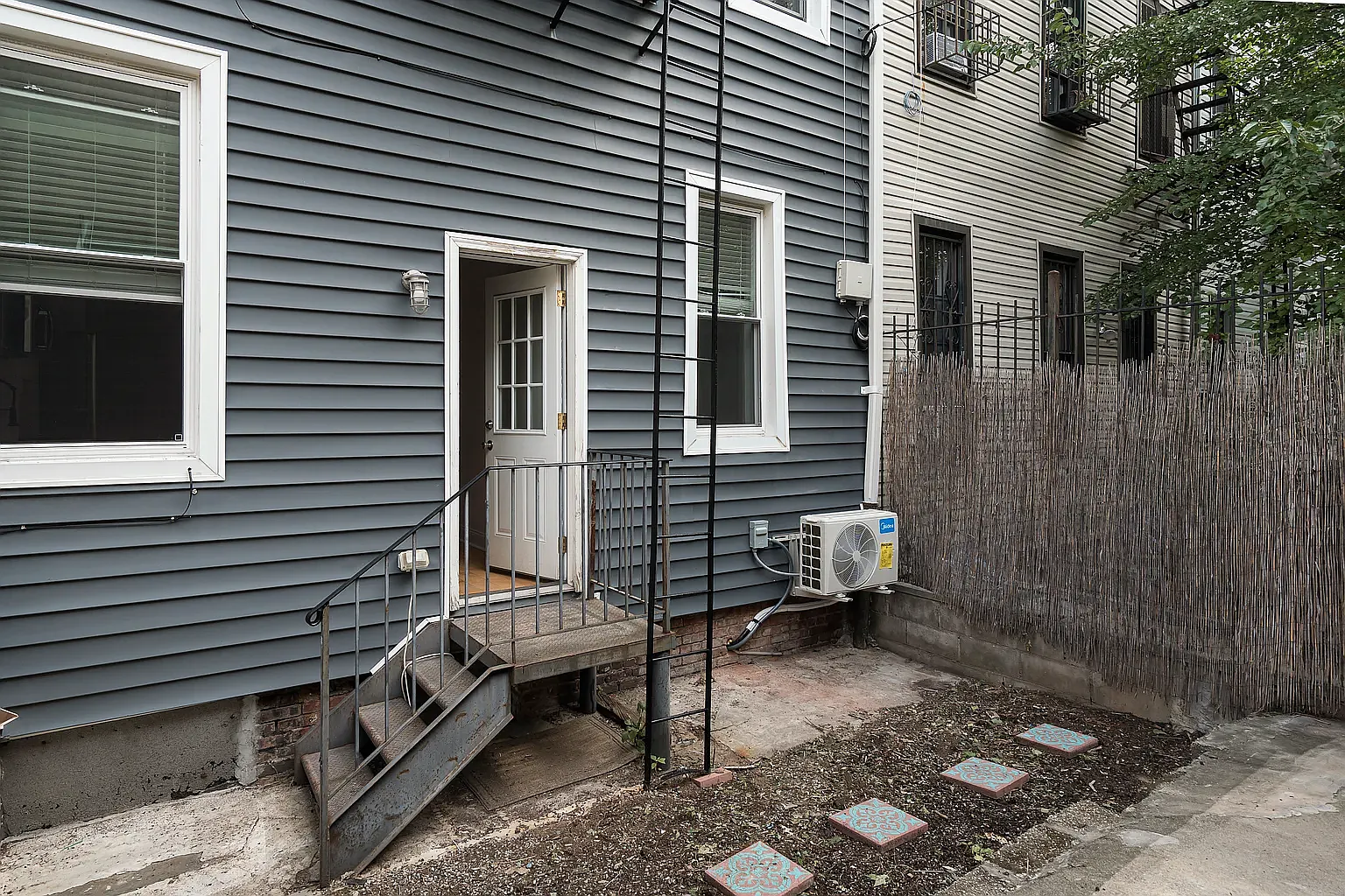 88 Wilson Avenue — Photo 2