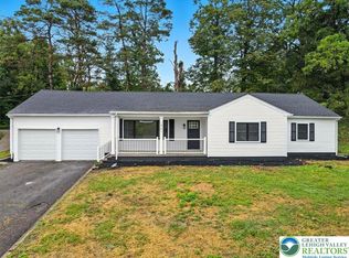 1941 Leithsville Rd, Hellertown, PA 18055