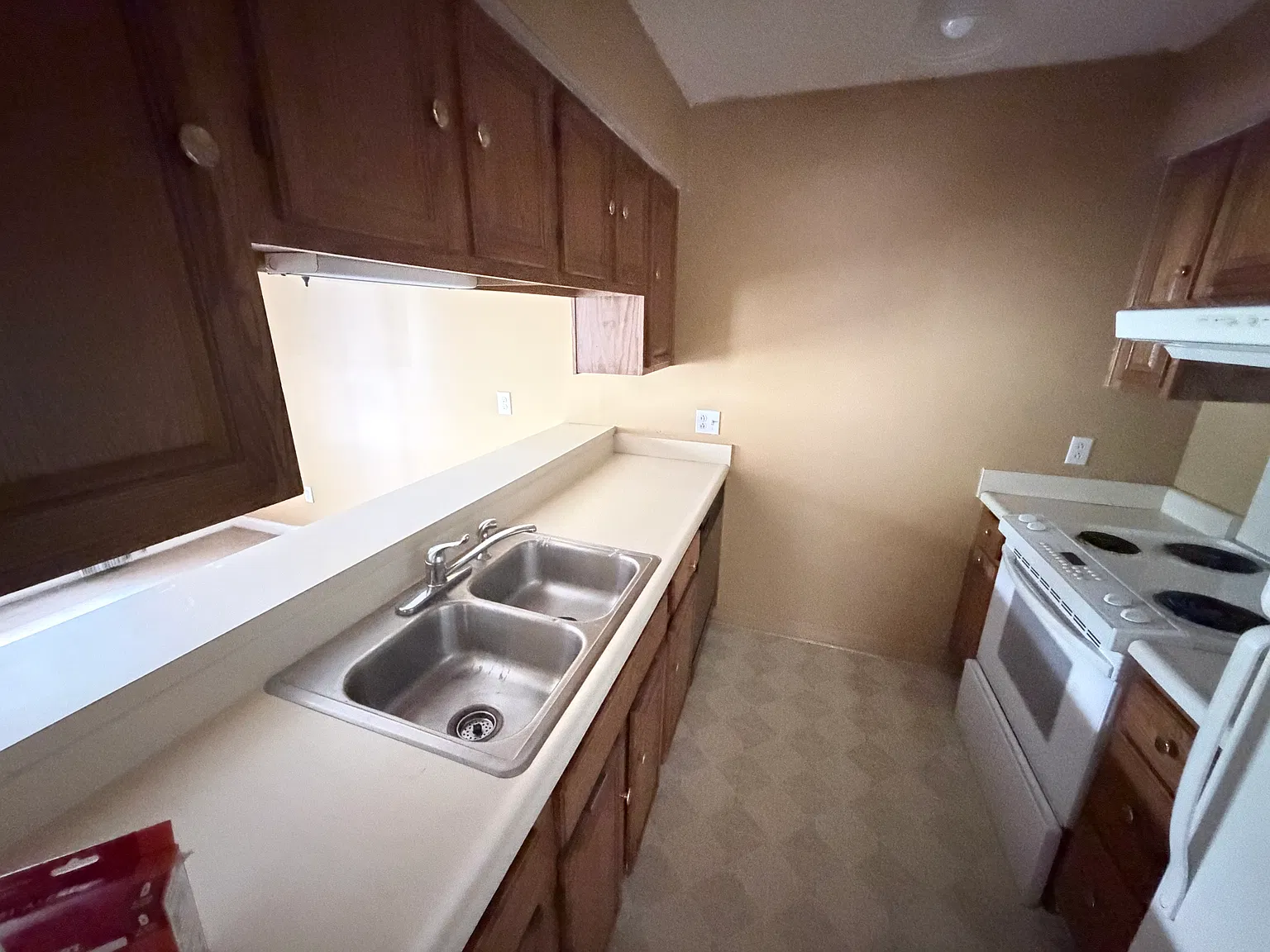 2 bed, 1040 sqft, $1,550 — Photo 3