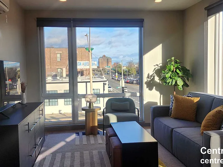 Lincoln St — Photo 19