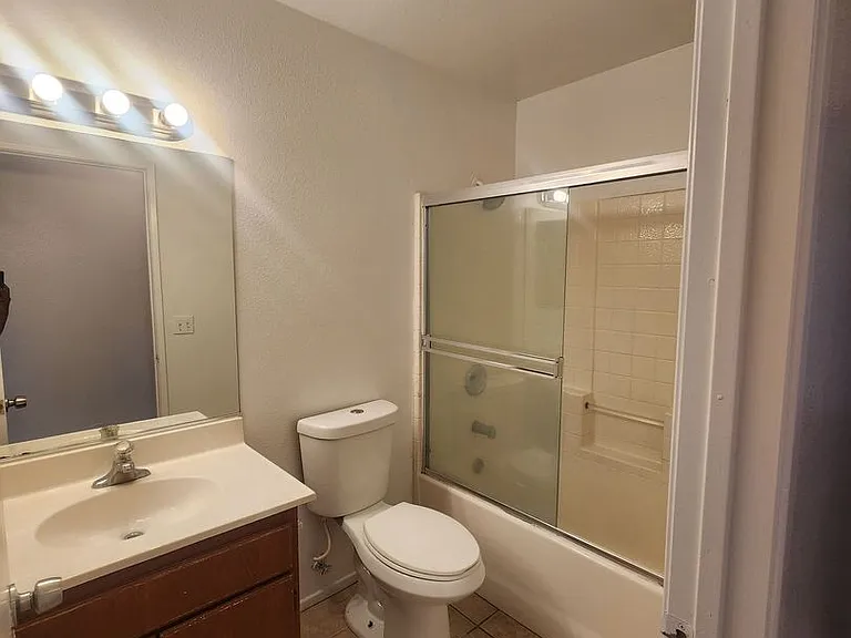 5930 Regino Ave — Photo 7