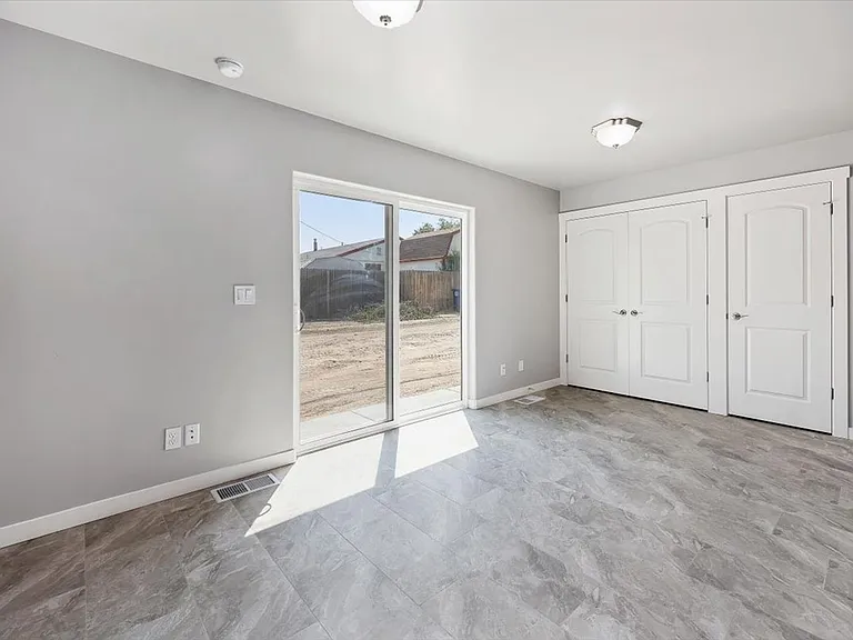 254 Monroe St #2 — Photo 14