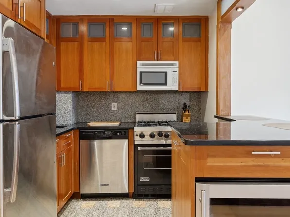 253 West 73rd Street image 3 of 5