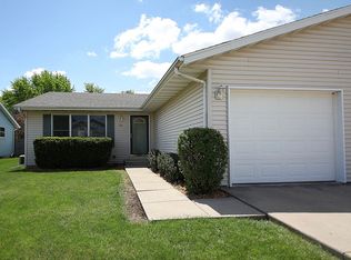 823 Heather Ln, Ottawa, IL 61350