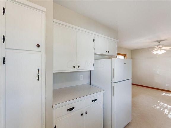 5th image of 223 Shull Ave