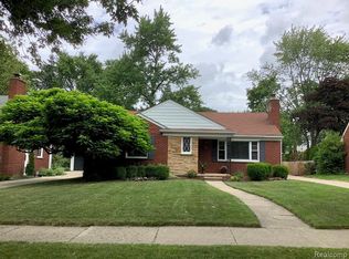 17840 Beverly Rd, Beverly Hills, MI 48025