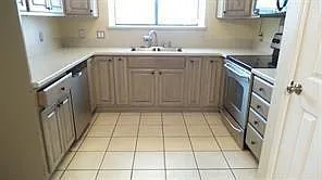3 bed, 2.0 bath, 1470 sqft, $2,095 — Photo 4