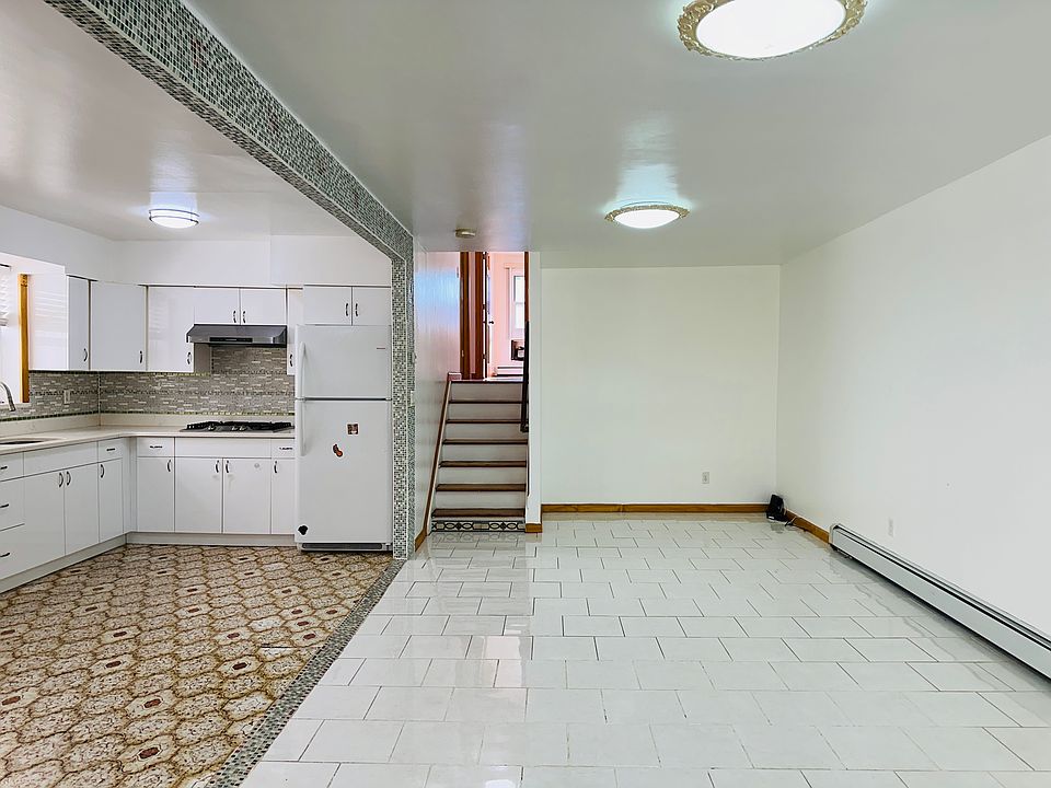 1st image of 8615 24th Ave #3
