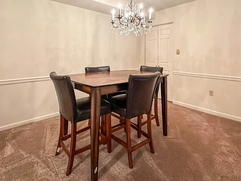109 Valley Greene Cir — Photo 12