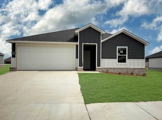 6420 Newark Dr, Bryant, AR 72002