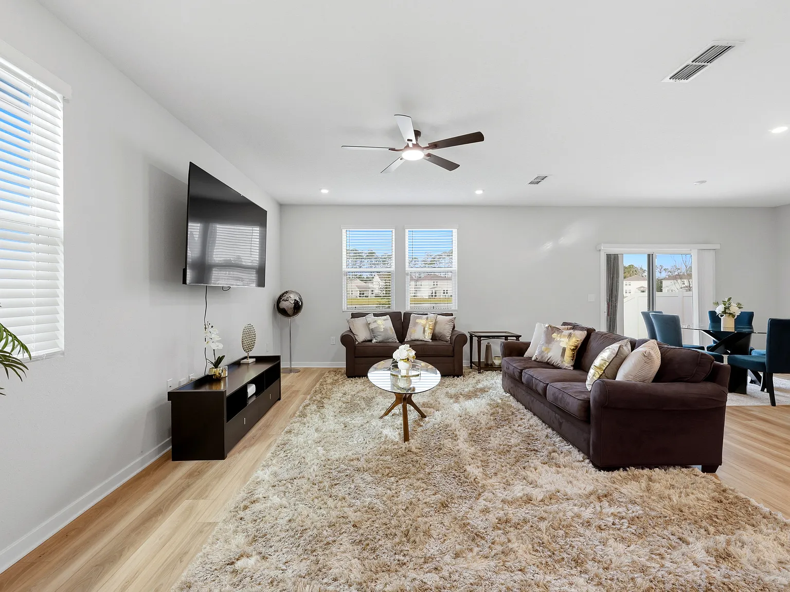 4 bed, 2103 sqft, $3,300 — Photo 4