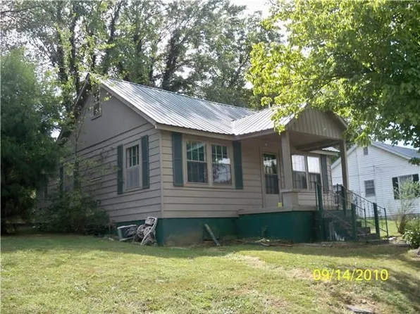 411 W Lester St, Woodbury, TN 37190