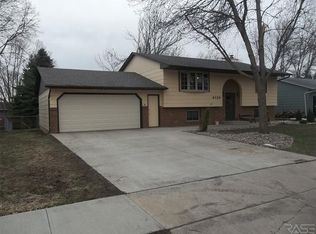 4124 S Drexel Dr, Sioux Falls, SD 57106
