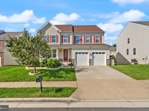 5666 Spriggs Meadow Dr, Woodbridge, VA 22193