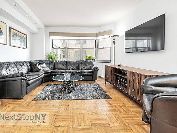 2nd image of 400 E 56th St #27F