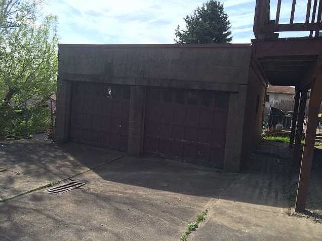 2nd image of 2933-35 Clermont Ave