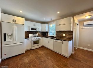 73 Washington St, Lodi, NJ 07644