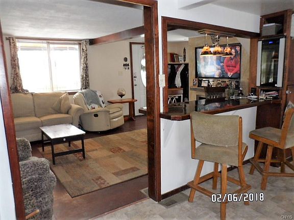 4th image of 114 Beard Ave