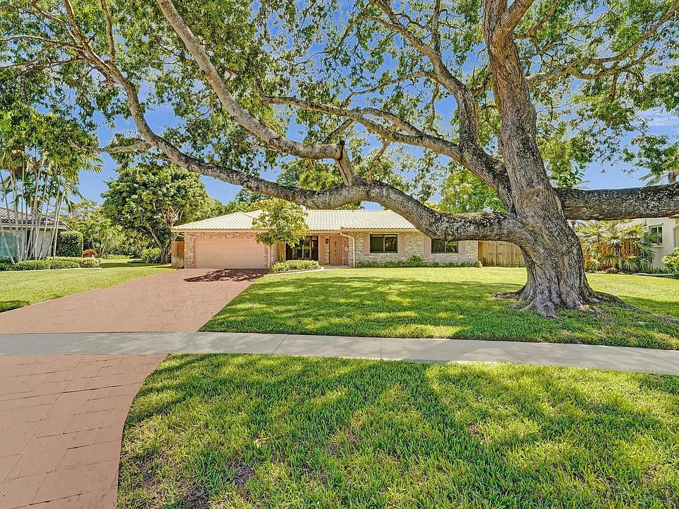 1st image of 640 SW 62nd Avenue