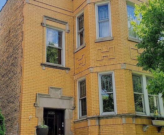 2nd image of 5335 W Montrose Ave