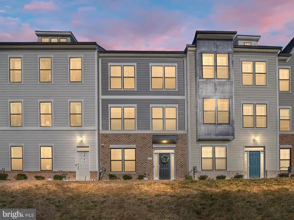 111 Kinross Ln, Fredericksburg, VA 22401