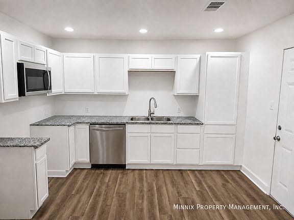 4th image of 2405 25th St