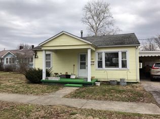 402 SW 5th St, Fairfield, IL 62837