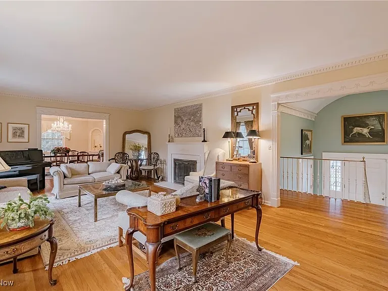 305 Hampshire Rd — Photo 37