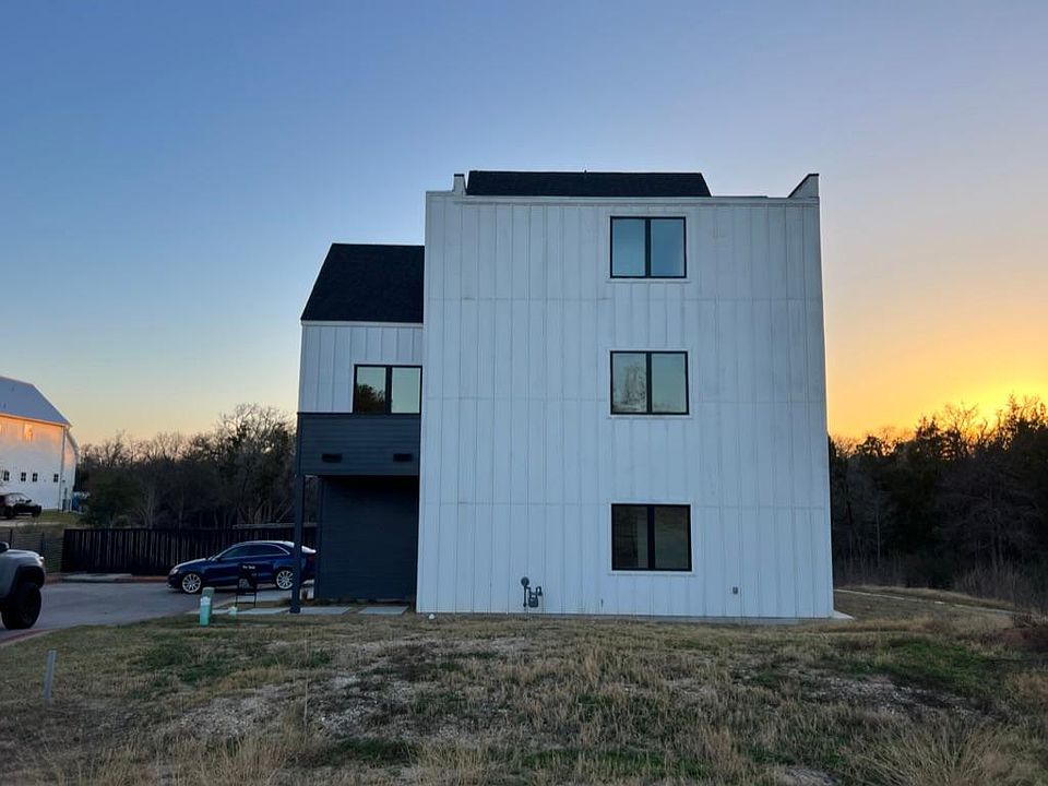 1st image of 3807 E 51st St #11