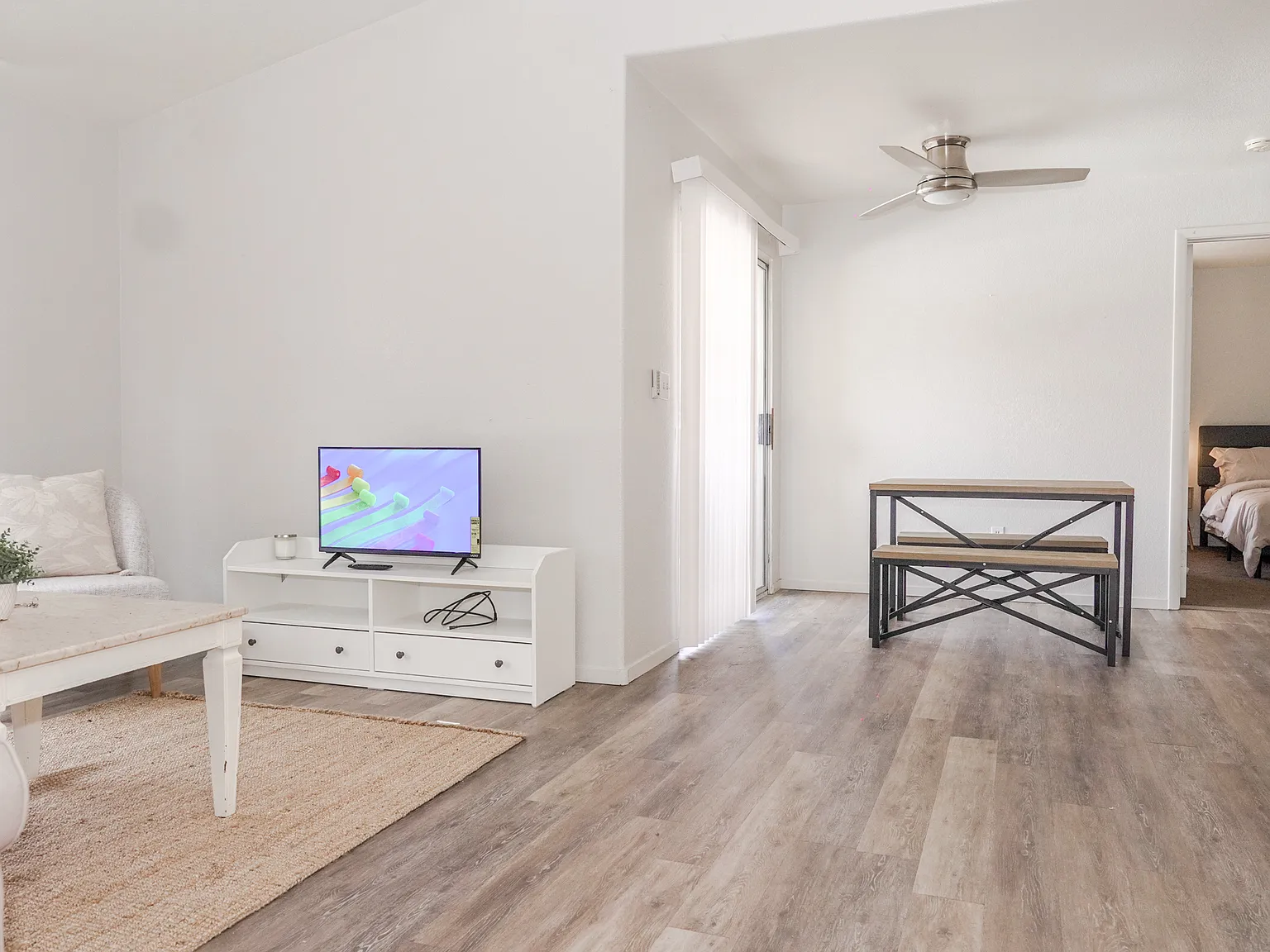 2 bed, 1089 sqft, $1,695 — Photo 4