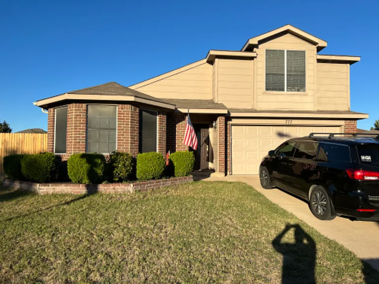 777 Eagle Dr — Photo 1