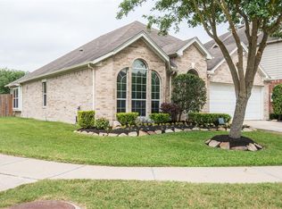 2826 Acacia Fair Ln, Fresno, TX 77545