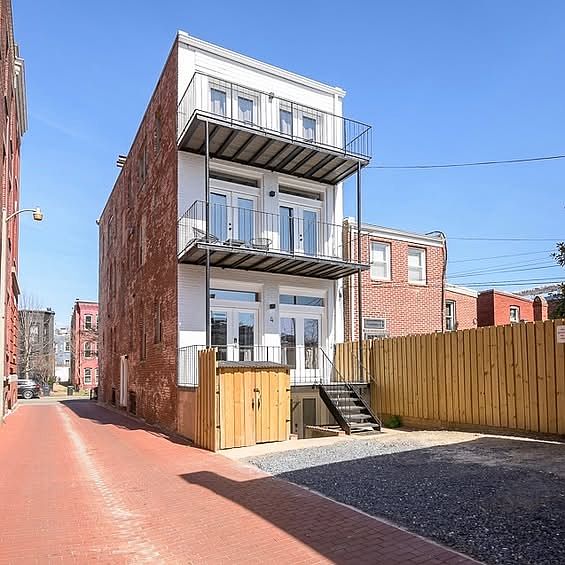 2nd image of 631 Constitution Ave NE APT 2