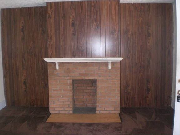 3rd image of 391 S Guilford Ave