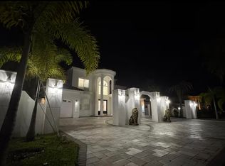 120 W Chapman Rd, Lutz, FL 33548