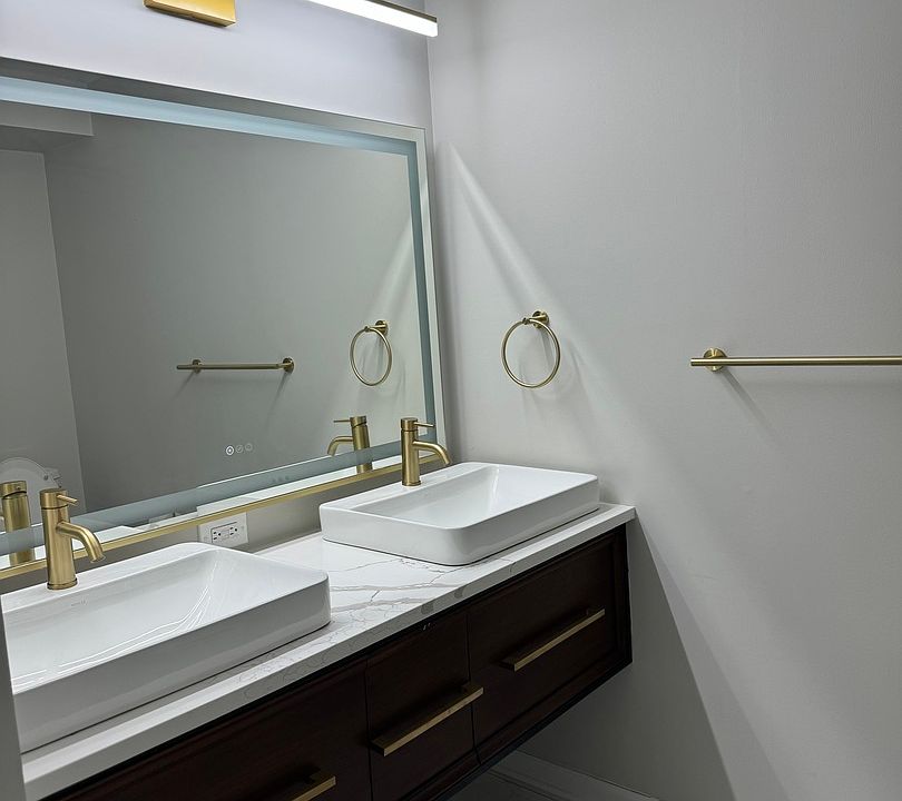 1st image of 9655 Woods Dr Unit 1010