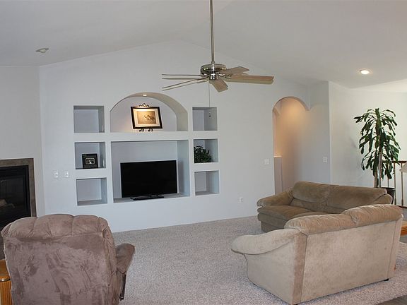 4th image of 115 Pheasant Run Ln