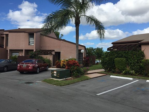 3rd image of 9531 NW 38th Pl