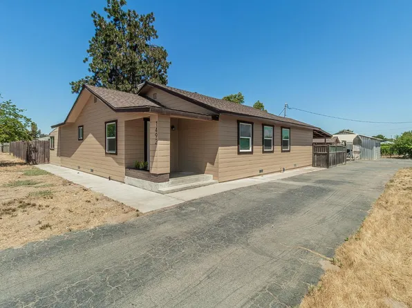 1492 W Sumner Ave, Fresno, CA 93706