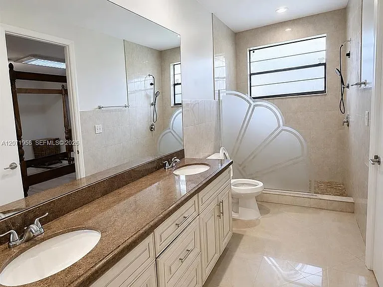8142 Silver Palm Ct #17 — Photo 24