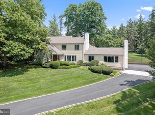38 Dunminning Rd, Newtown Square, PA 19073
