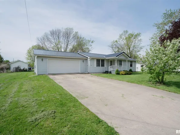 504 W Butternut St, Elmwood, IL 61529