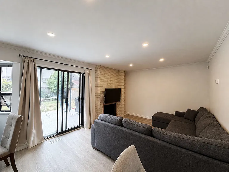 43XX Bonavista Dr — Photo 2