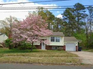 1720 Forest Dr, Williamstown, NJ 08094